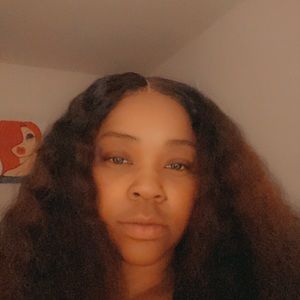 Meet your Posher, Charissa